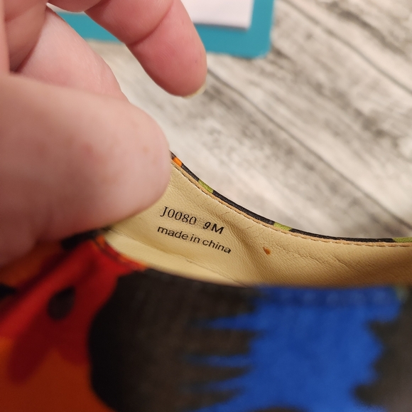 J.Renee Multi-Colored Heels with Floral Pattern and Gold Toe - Picture 8 of 10